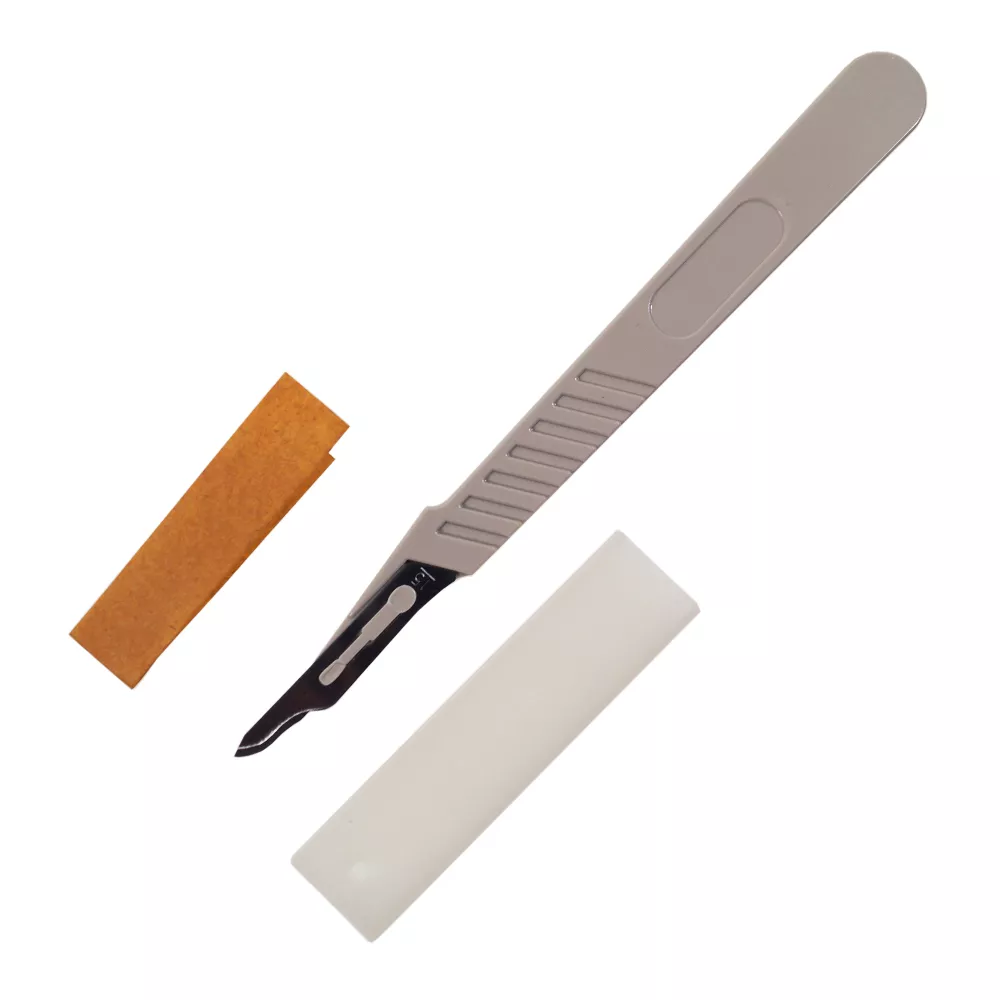 Скальпель с пластмассовой ручкой №15 CERTUS, нержавеющая сталь, одноразовый, стерильный